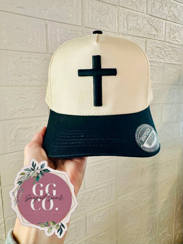 Chapeau brodé Cross Puff pour la vente par Gospel Gear Co