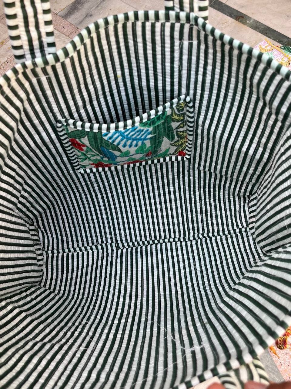 Bhawana Handicrafts – Engroshandel Tote bag - Dame – Kantha quiltet skuldertaske med tigerprint til kvinder3