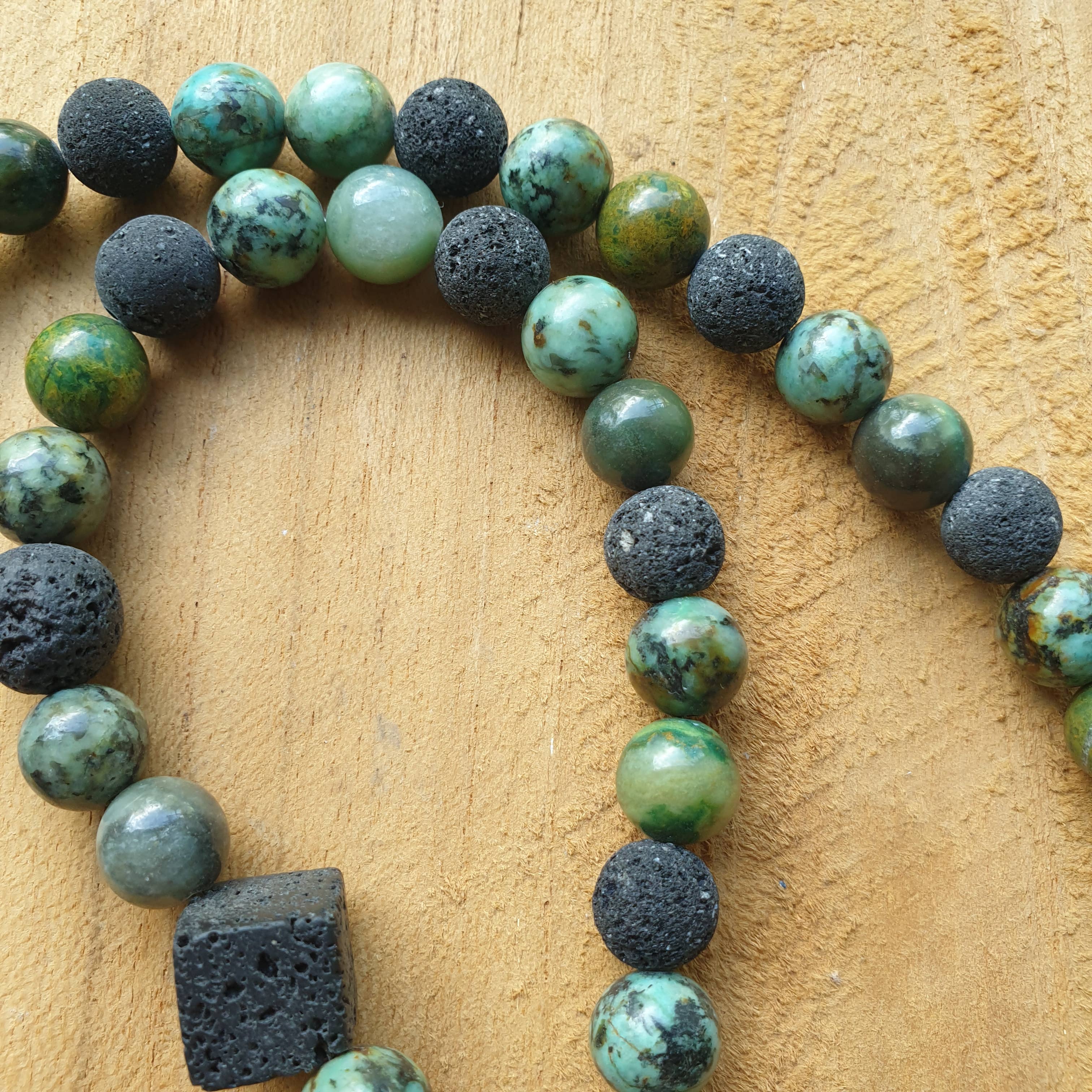 Lapiseum - Wholesale Beaded/Pearl Necklace - Indian Dreams men's necklace1