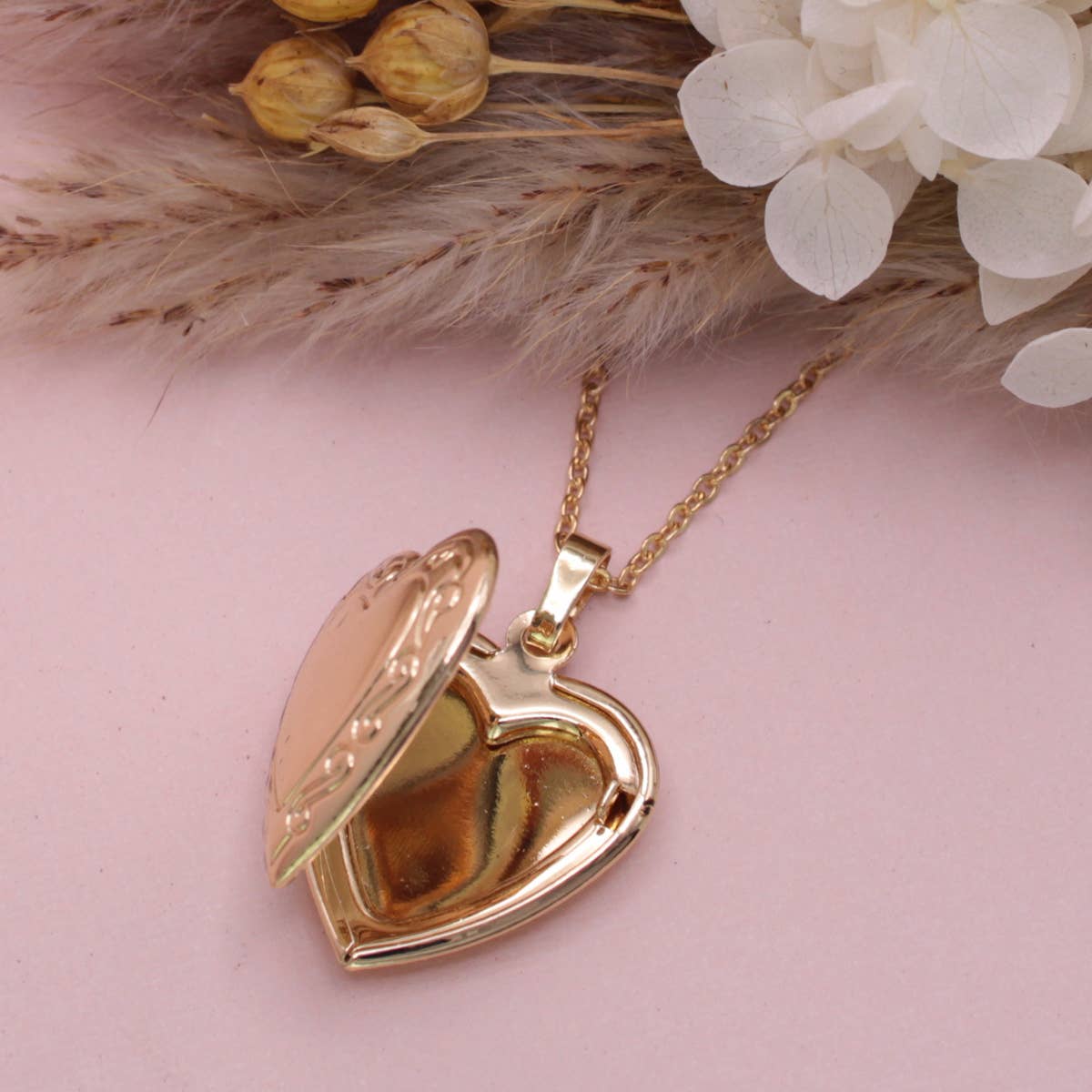 ZAD - Wholesale Locket Necklace - Cherished Memories Gold Heart Locket Necklace3