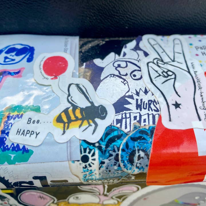 kuki - Wholesale Sticker - "Bee Happy" Bee. Cookie Sticker. Set of 104