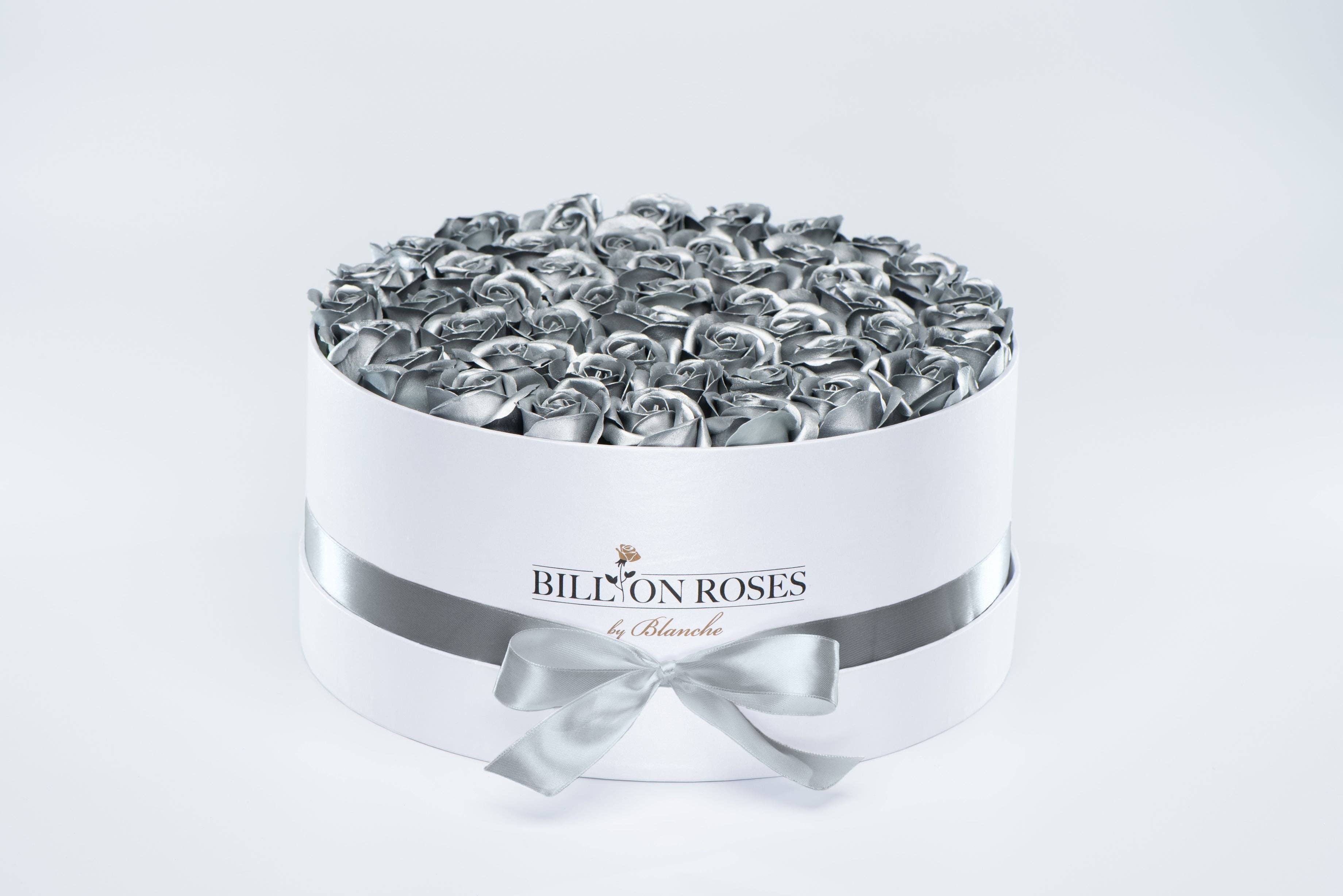 Billion Roses by Blanche - Wholesale Artificial Flowers - Große und Weiße Box mit Ewigen Rosen32