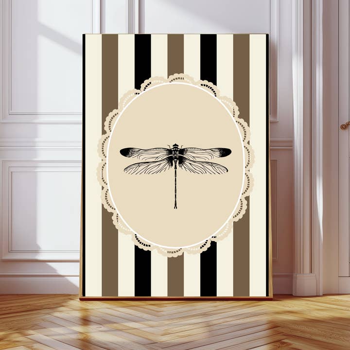 Dragonfly Stripy Kunsttryk for engroshandel hos Kumo Art Prints