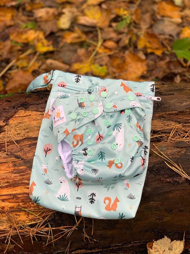 Lillie and Tom – wholesale Tygblöja - Baby – Pocket blöja - in i skogen