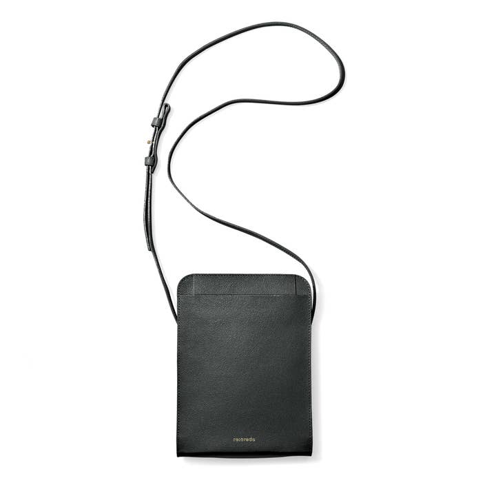 re:credo Noemi Shoulder Bag (Black) for wholesale by Unofuku