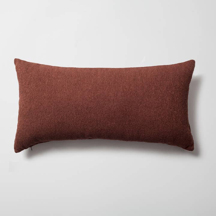 Solid Boucle Plain decoratief lendenkussen met lange lendenen Terra Brown voor wholesale door Fineroom Living