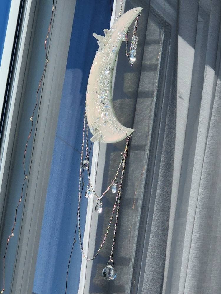 Grey Stone boutique - Wholesale Suncatcher - Pearl Moon Quartz Crystal Suncatcher: Rainbow Room Decor5