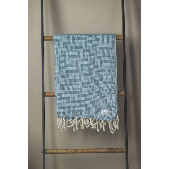 The Bali Market - Wholesale Bath Towel - Diamond Design Bath Towel with Unbleached Tassels