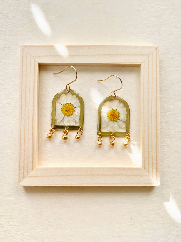 Daisy Earrings, Dried Floral Earrings, Resin Earrings for wholesale by Lace & Pine Studio