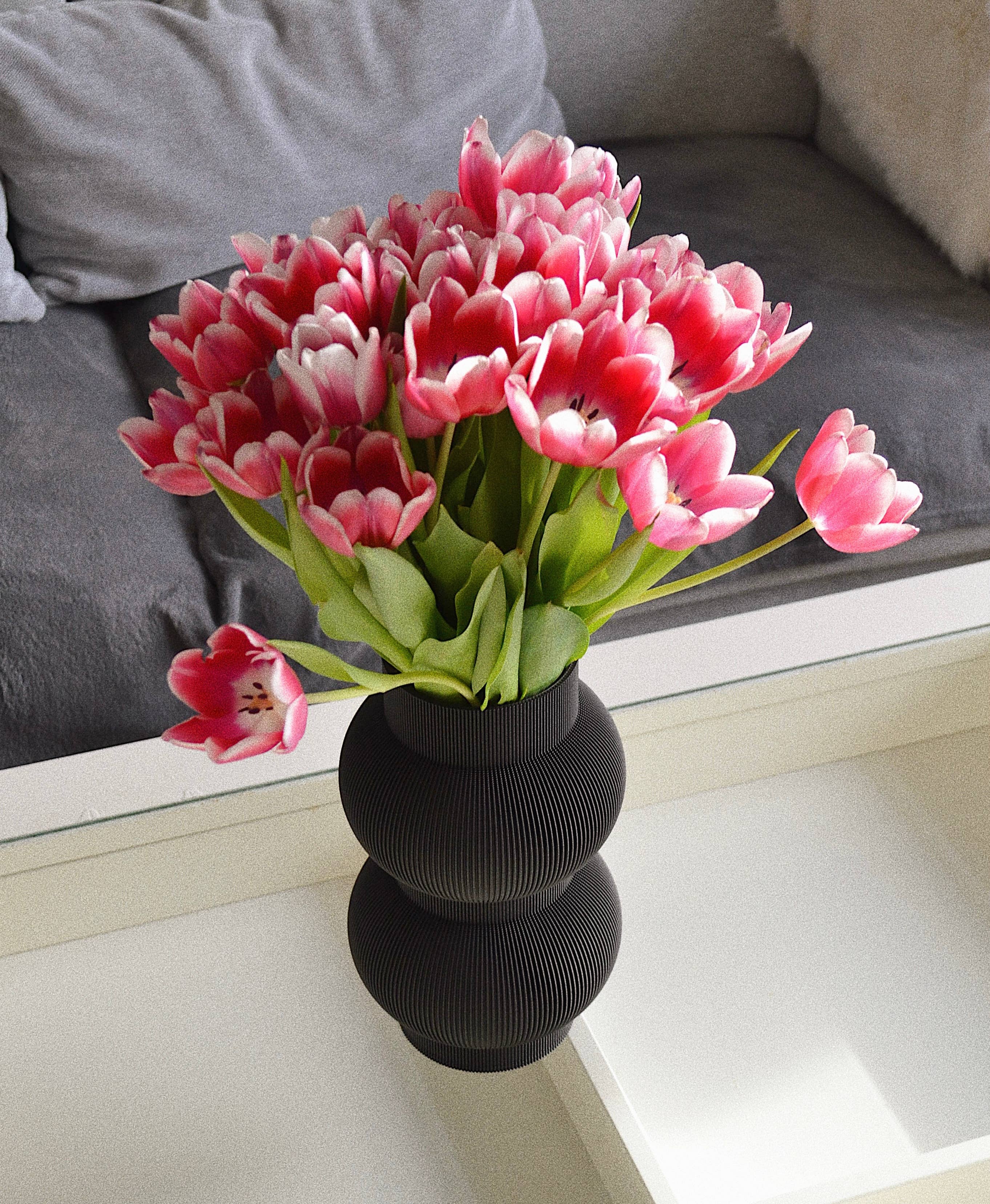 Grof Amsterdam - Wholesale Vase - Bulba for FRESH flowers - 3D printed vase1