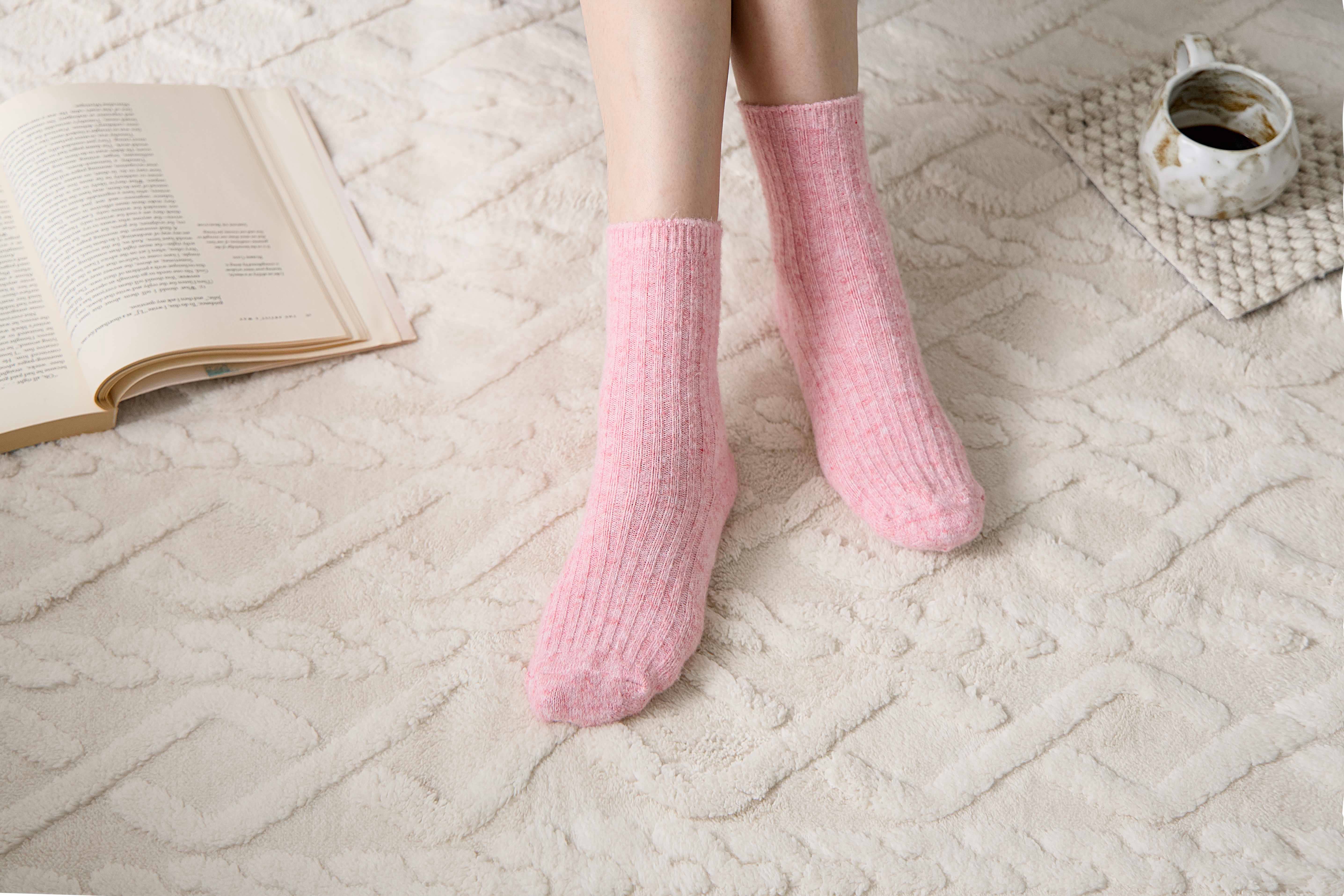 Happy Knits – wholesale Socks – Women's – Women’s Classic Wool Crew Socks – Cosy Snug Winter Fit3