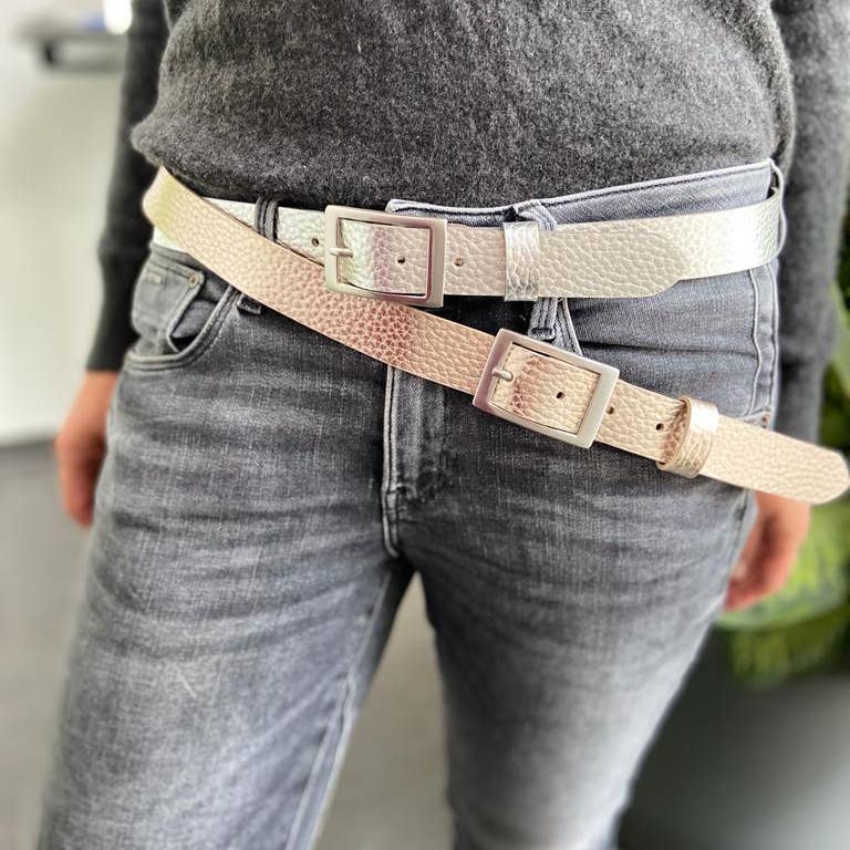 Sera Gold Metallic Leather Women's Belt for wholesale on Faire1