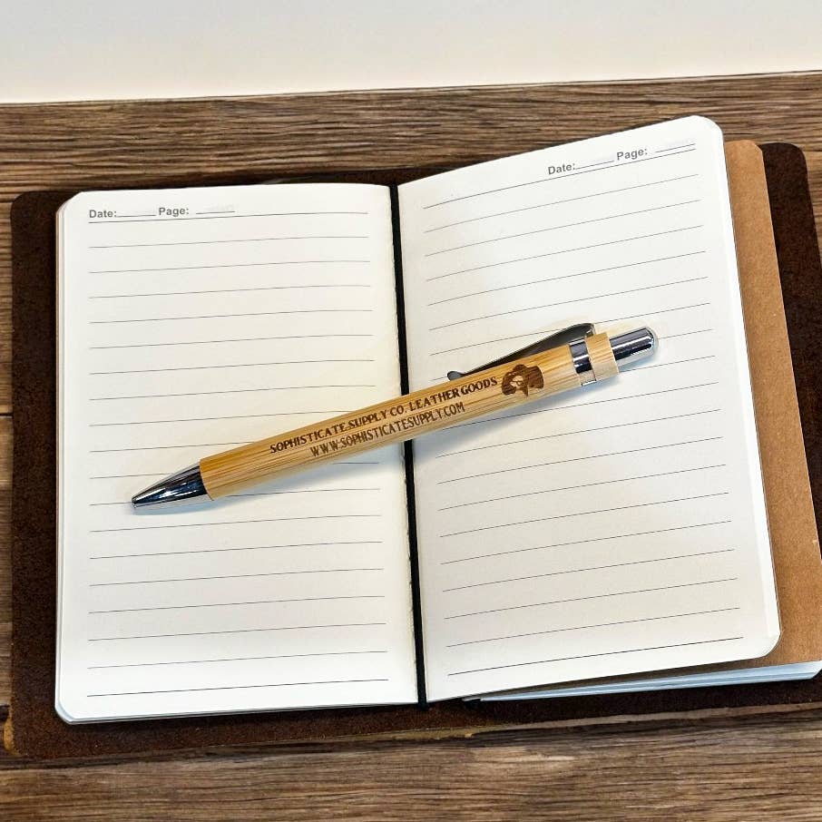 Sophisticate Supply Co. - Venta al por mayor Bolígrafo - Bolígrafo de bambú grabado con láser personalizado1