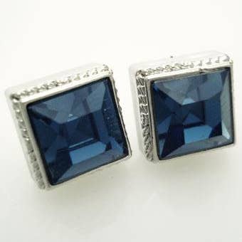 Chunky Square Mona Clous avec Cristaux Swarovski pour la vente par Jessica Elliot Jewelry