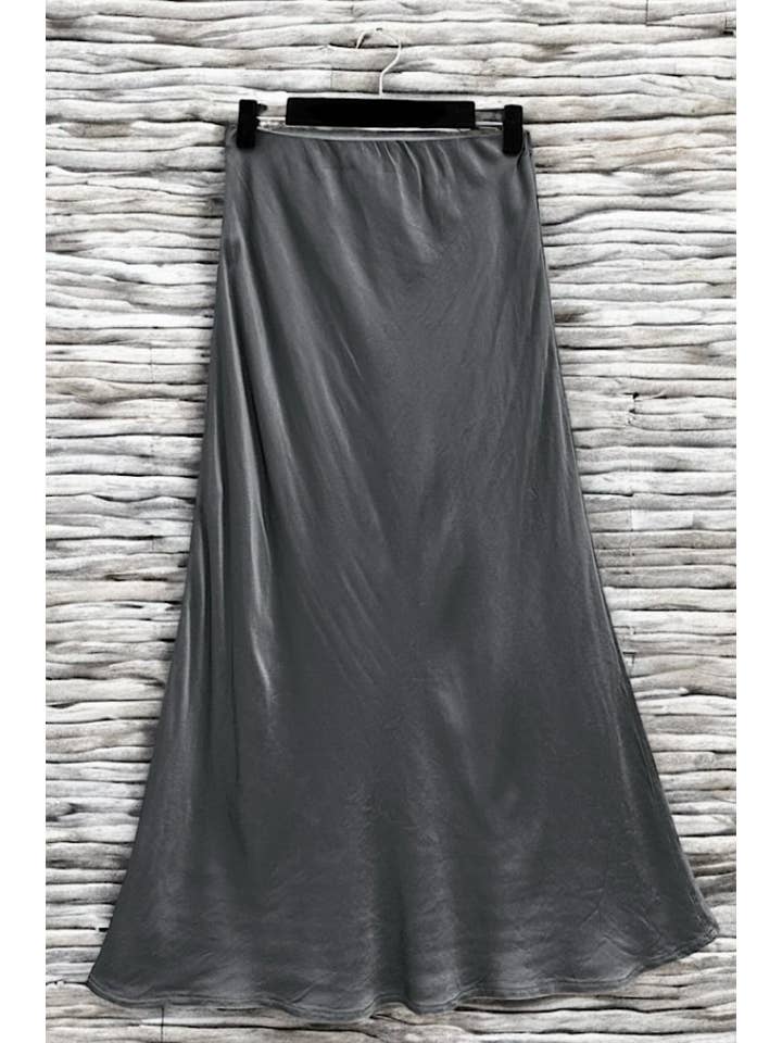 LOOWIE - Wholesale Skirt - Women's - ESS Italian Viscose Satin Bias-Cut Midi Skirt - 18 Colors16