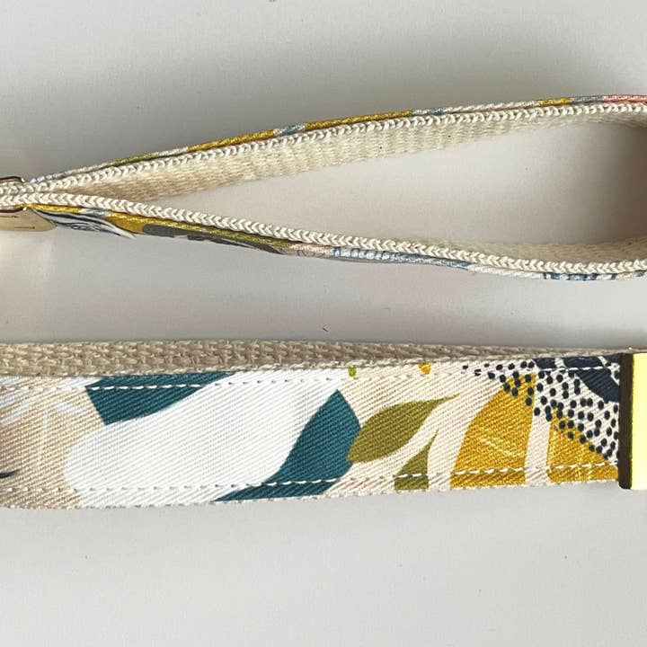 Westmoreland Place - Wholesale Keychain - Women's - Key Fob Wristlet - Tropical Foliage 1