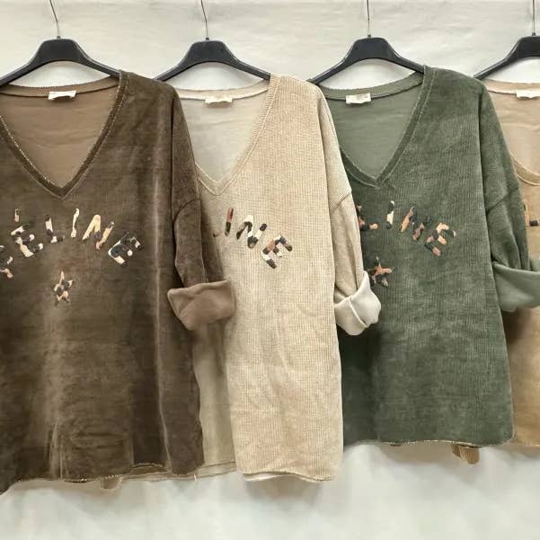 Haut En Velours À Col Féline @4589_HVFeline
 et autres tendances Résultats pour blouse nylon en vente B2B. Retours gratuits et paiement à 60 jours sur Faire sur Faire.