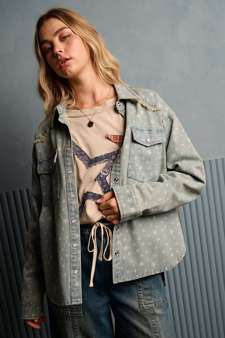 LT DENIM GEWASSEN DENIM STERPRINT OVERSIZED OVERHEMDJAS voor groothandel op Faire1