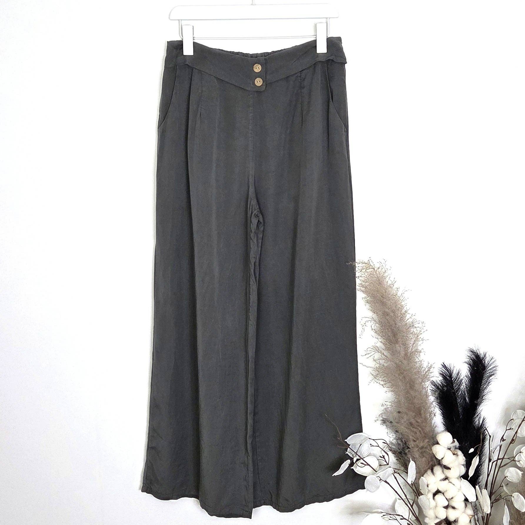 Tempest Designs – wholesale Pants – Women's – Lovely lyocell fabric straight leg trousers with button detail and pockets (M-L)2