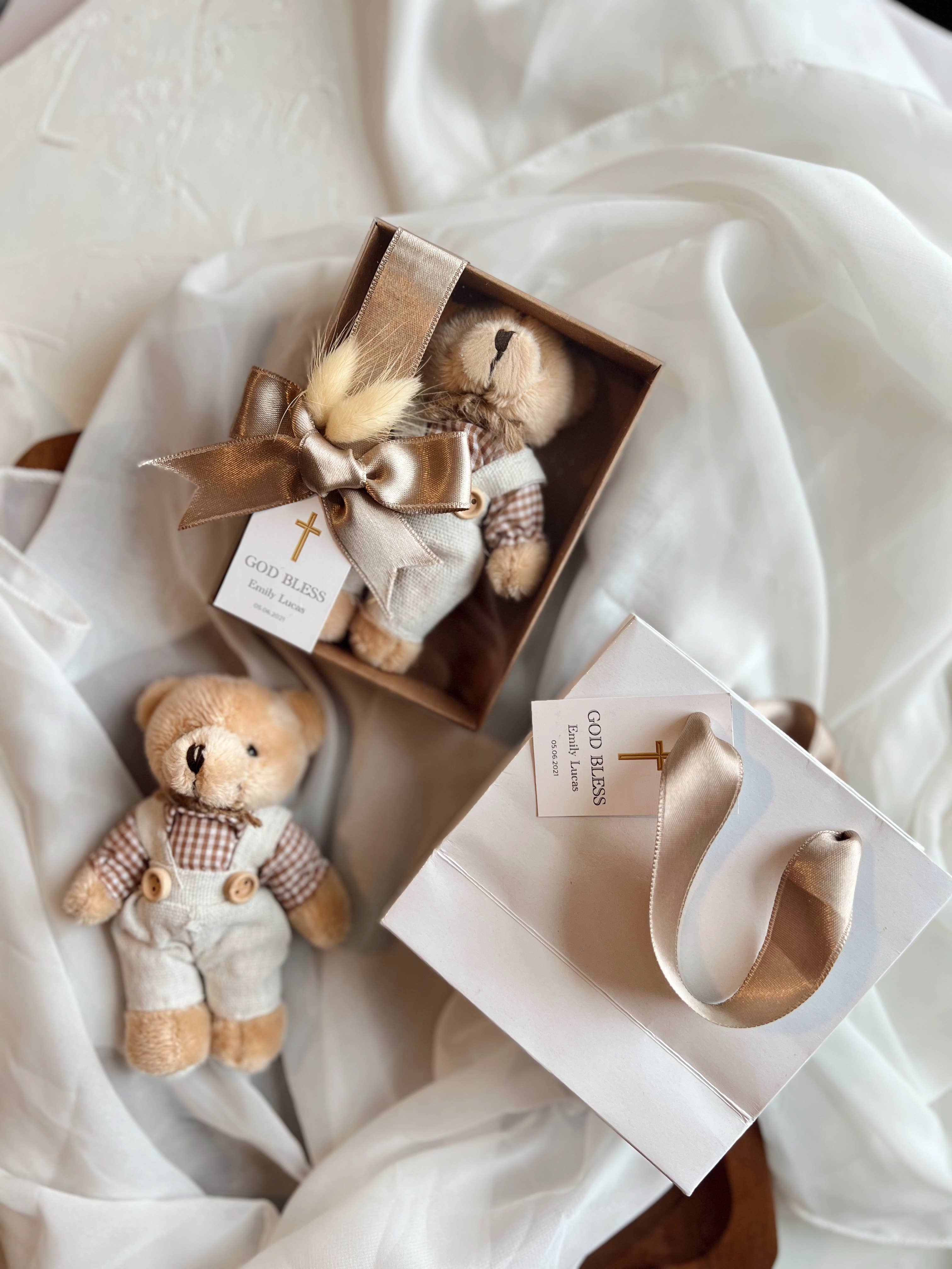 Uniq Favors – Engroshandel Nøglering - Dame – Teddy-nøglering som gave, babyshowergave med personlig navn - We Can Bearly3