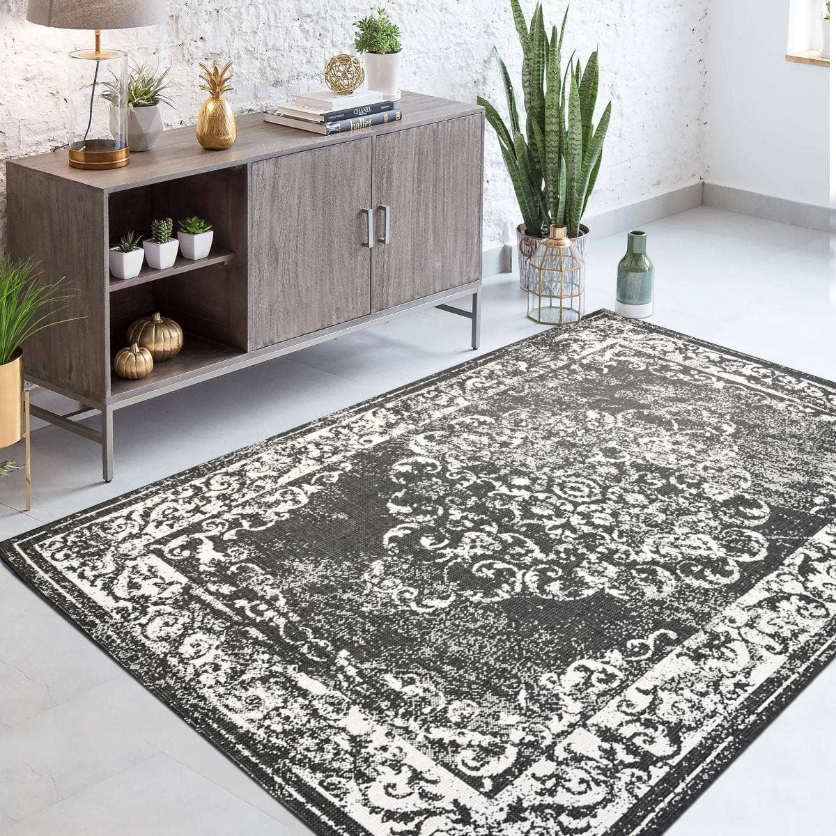 O&Ko - Wholesale Rug Pad - Bc Medaillon Reversible Black 280X380Cm Outdoor Rug1