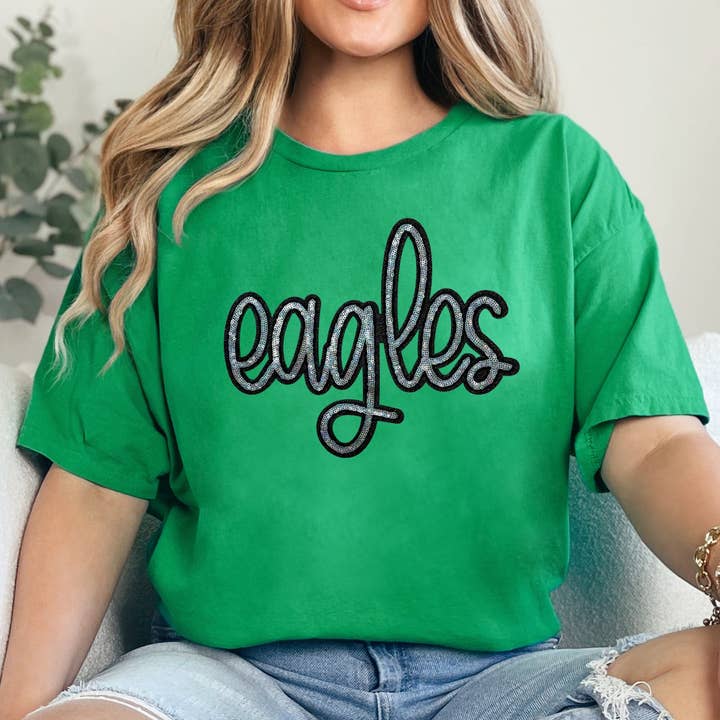 Trendy Tee Co. – Großhandel T-Shirt – Damen – Eagles T-Shirt mit Paillettenmuster, irisch-grün