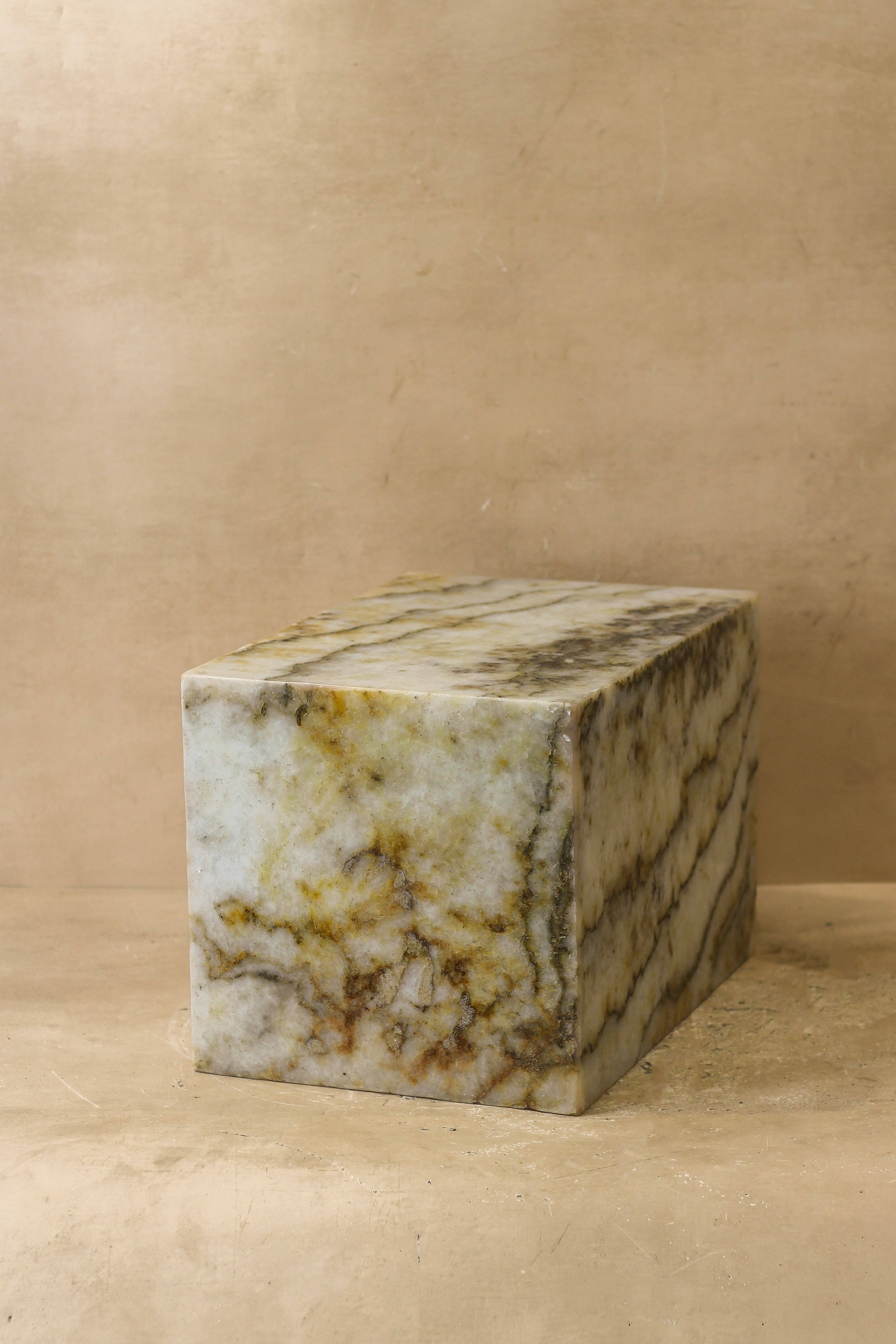 Botanical Boys - Wholesale Side Table - Onyx Side Table Pedestal - Hollow - No 115