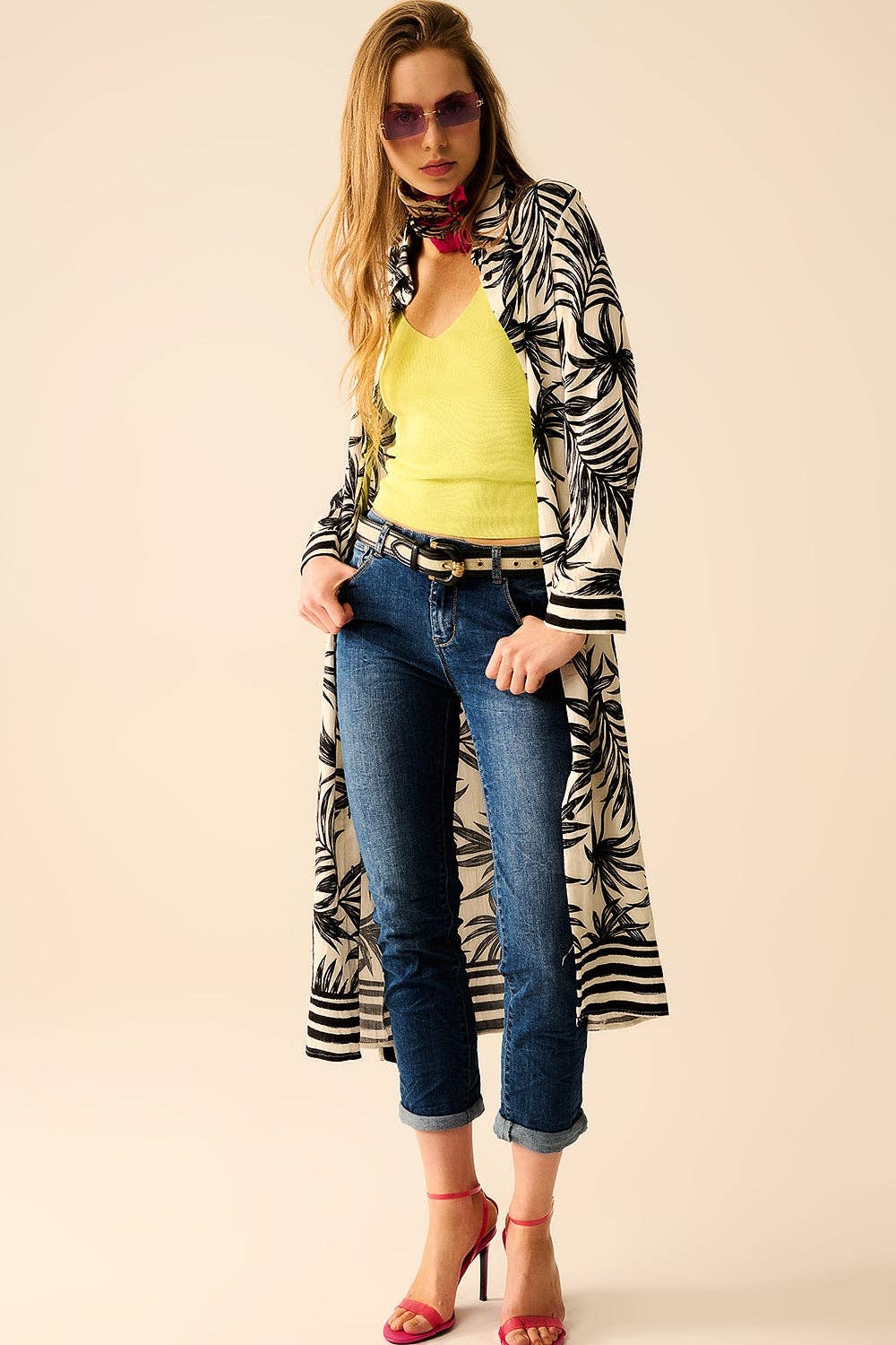 NERO Abito midi a maniche lunghe con motivo tropicale in bianco e nero in vendita all'ingrosso su Faire2