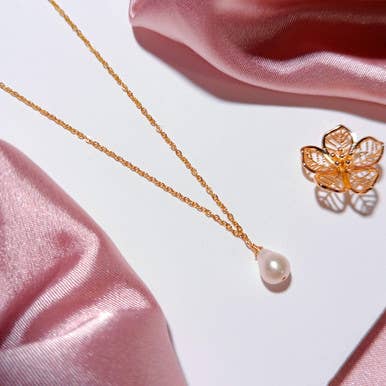 Colar Choker Pingente Pérola Em Corrente Banhado a Ouro por atacado de Pompon La Tulipe