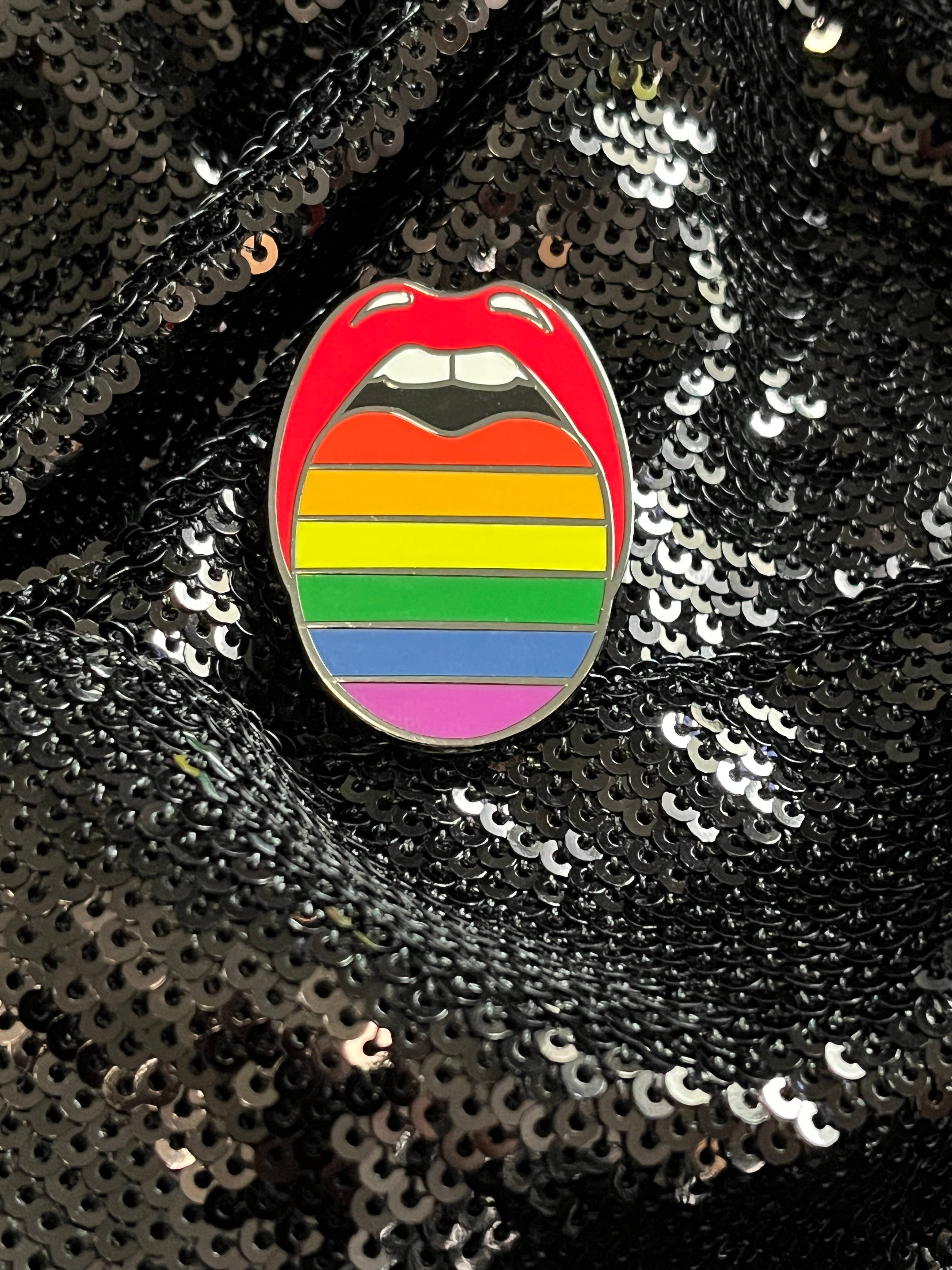 Queen On The Scene - Wholesale Lapel Pin/Button - Rainbow Pride Pin