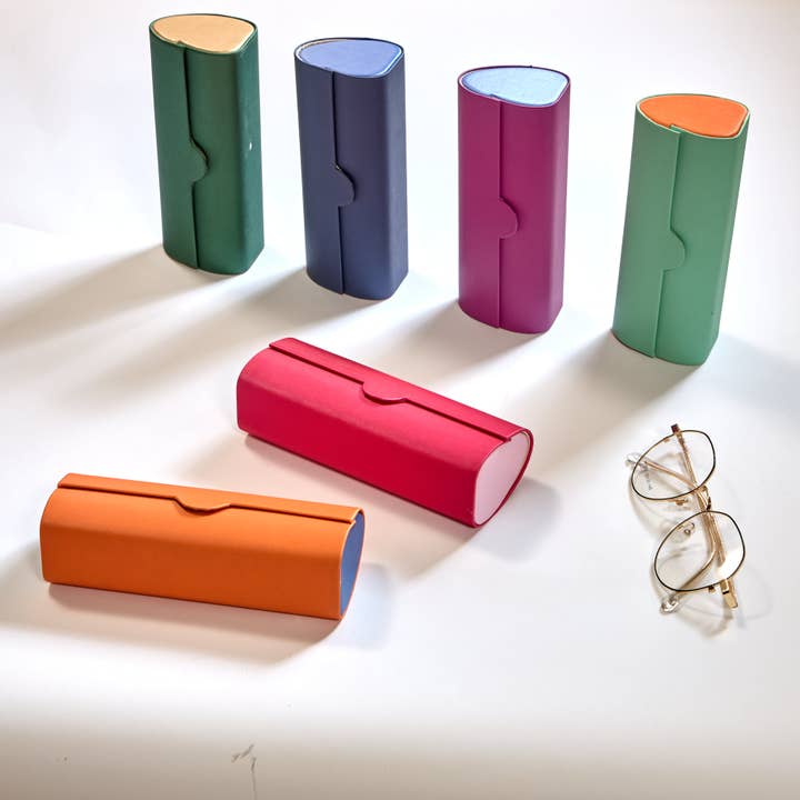 Real Sic - Wholesale Eyewear Cases & Holders - Unisex - Vintage-Inspired Magnetic Vegan Leather Glasses Case: Retro Cylindrical Design for Stylish Eyewear Protection6