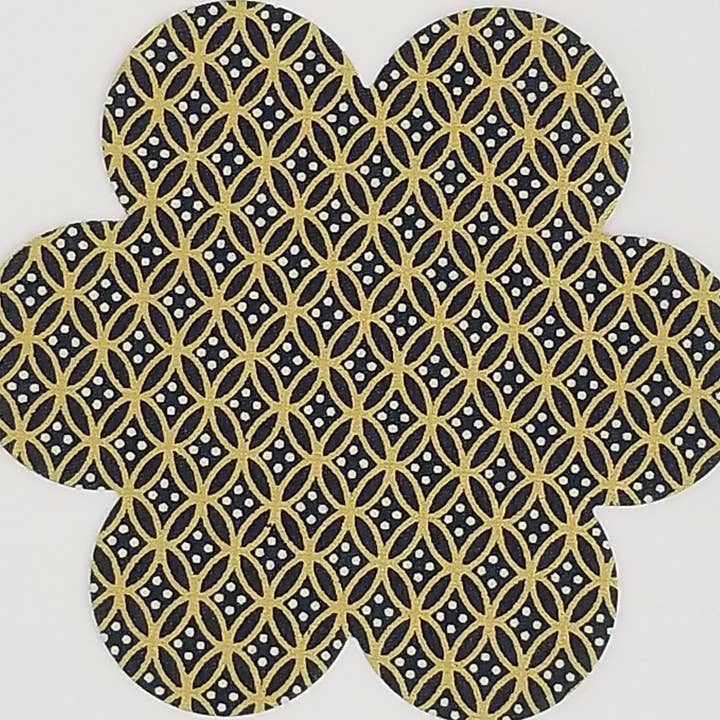 054 Shippo Chiyogami noir et doré pour la vente par Sweet Space Studio