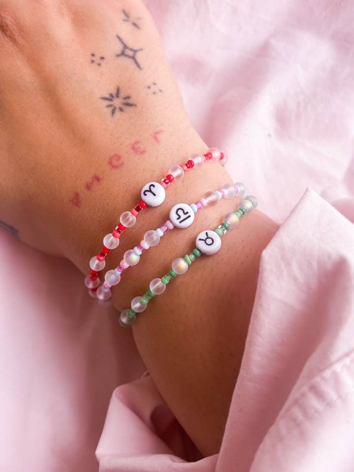 Bracciale in cristallo con segno zodiacale per la vendita all'ingrosso da parte di Nevele Official