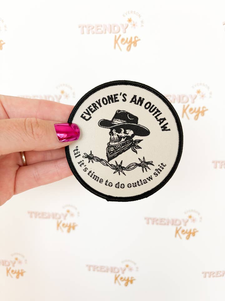 Patch "Tout le monde est un hors-la-loi" pour chapeaux et plus pour la vente par TrendyKeys