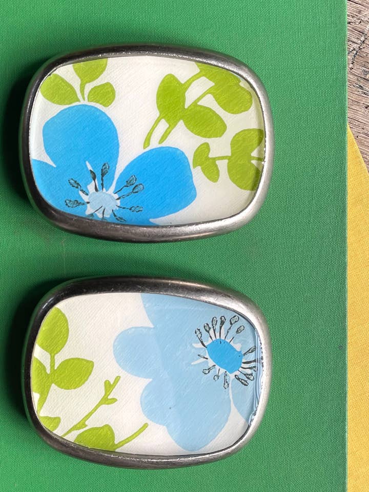 Bältespänne - blå blommor, vintage tapet, mod stil för wholesale av joeyfivecents