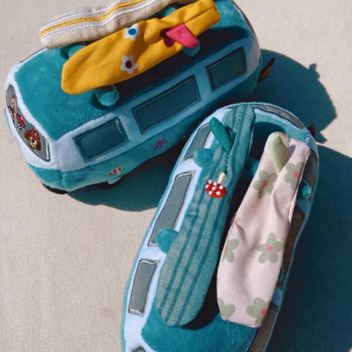 Woof & Co. - Wholesale Pet Plush Toy - Dog - Hippie Van