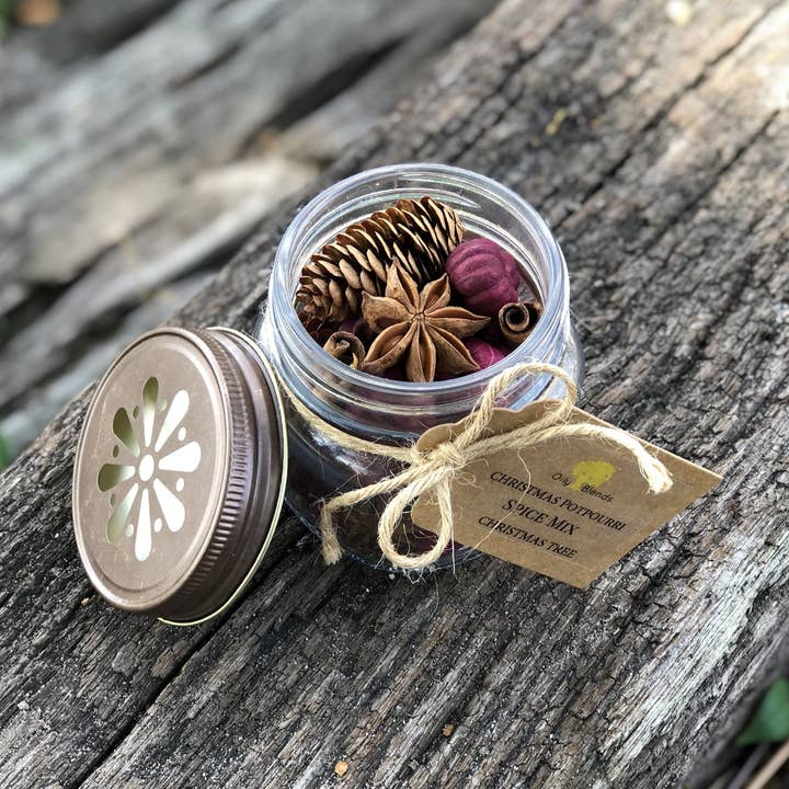 Christmas Red Potpourri Jars - Sampler Pack of 12 for wholesale by Oily Blends