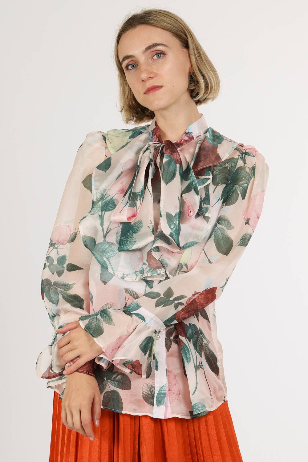 FLOREALE Blusa in Chiffon con Fiocco al Collo a Stampa Floreale PM2106 in vendita all'ingrosso su Faire