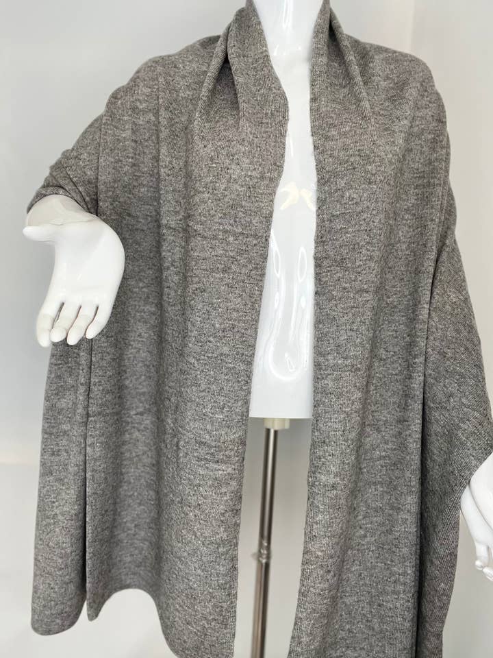 Gebreide draagdoek van kasjmier (Natural Medium Grey) CW20 voor wholesale door NURBU INC.