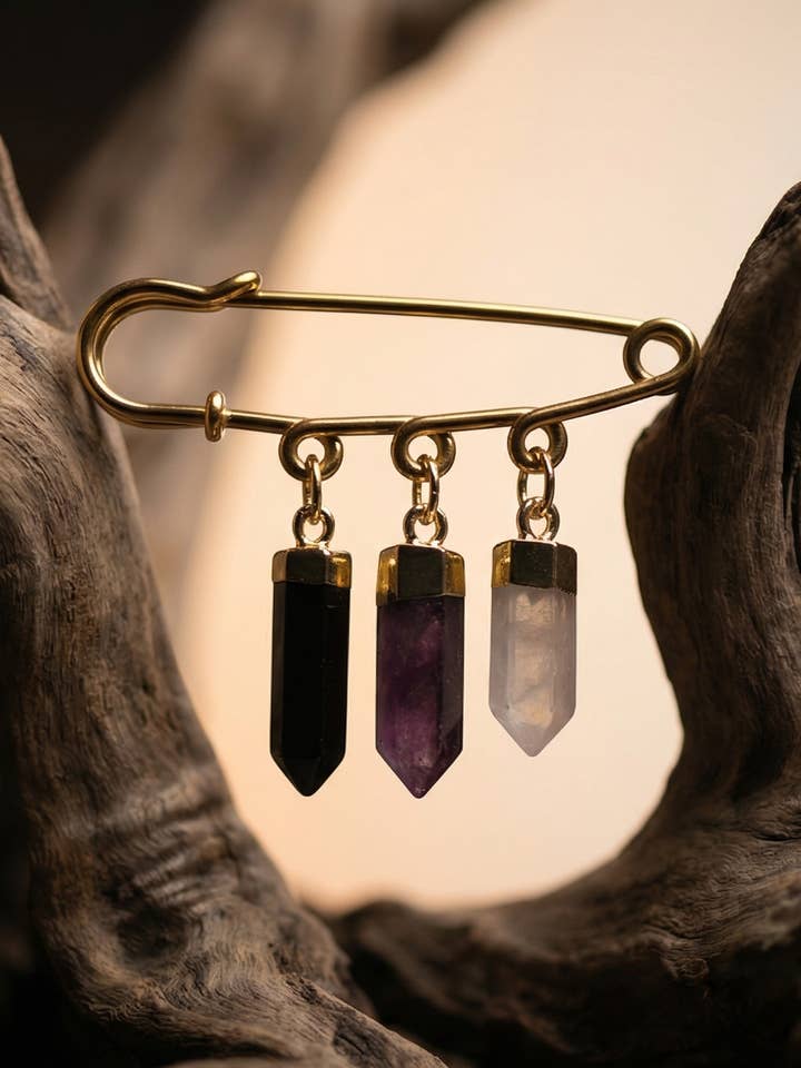 Broche de Protection et Équilibre · Agate Noire, Améthyste et Quartz pour la vente par PHOEBE´S