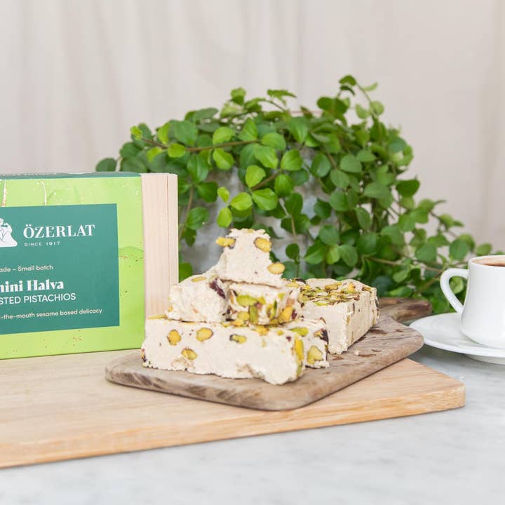 Ozerlat UK – Großhandel Nussbutter – Geröstete Pistazien-Tahini-Halva auf pflanzlicher Basis, veganfreundlich