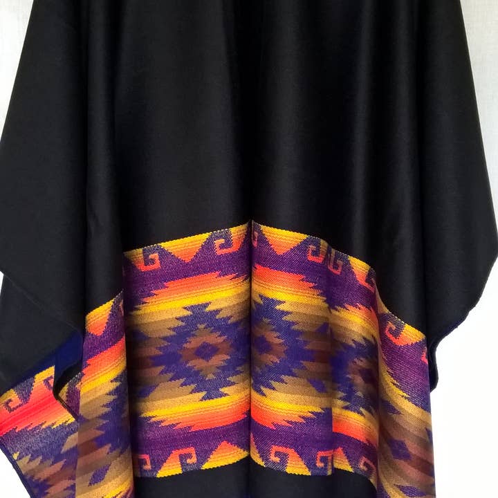 Treasure of ANDES - Venta al por mayor Poncho - Mujer - Poncho Andino Artesanal REVERSIBLE Unisex ENVÍO GRATIS40