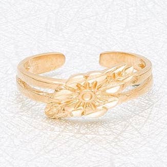 Toe ring with flower, in gold for wholesale by S&A Fashions