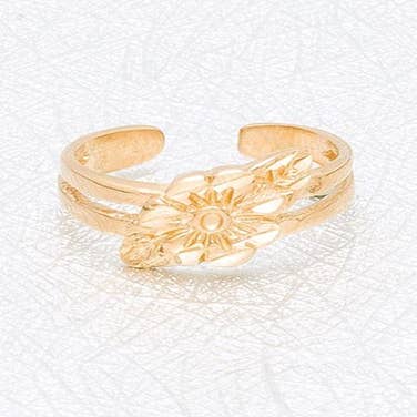 Toe ring with flower, in gold for wholesale by S&A Fashions