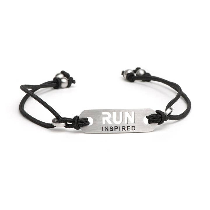 RUN INSPIRERAD Löpararmband - justerbar svart eller rosa för wholesale av ATHLETE INSPIRED, Inc.