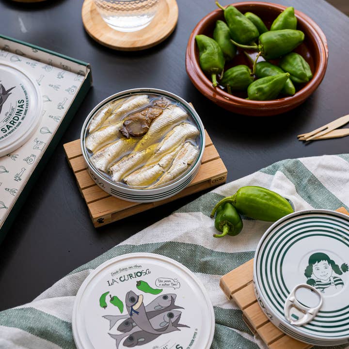 La Curiosa - Wholesale Tinned Fish - Small sardines with padrón peppers 10/14 pieces6