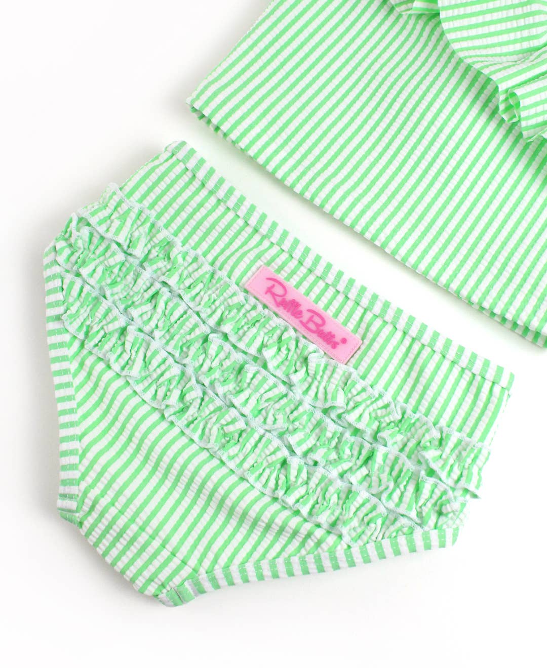 Grøn Piger Forårsgrøn Seersucker Én-skulder Flæse Tankini 2-delt Badedragt med Signatur Bagflæser for engroshandel på Faire10