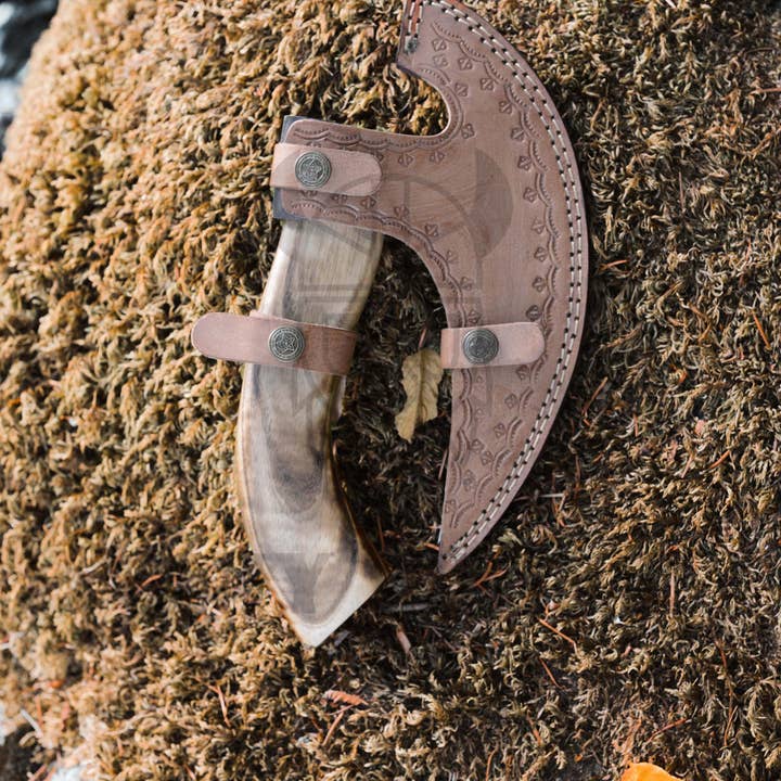 OnlyViking - Vente Roulettes à pizza - Coupe-pizza en forme de hache viking avec fourreau en cuir | OnlyViking2