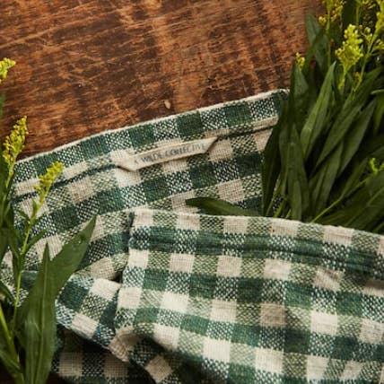 Serviette à main tissée à la main Everyday verte pour la vente par A Wilde Collective