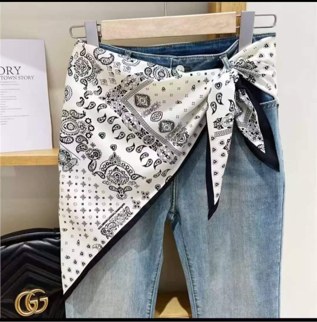 JC Sunny Fashion – wholesale Scarf – Women's – JC023328T Printed Triangle Scarf – Bandana Style Wrap / Shawl10